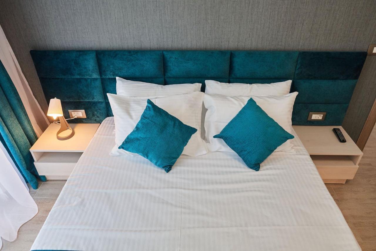 Sea Love Apt Spa N Pools Beach Resort Năvodari Eksteriør bilde